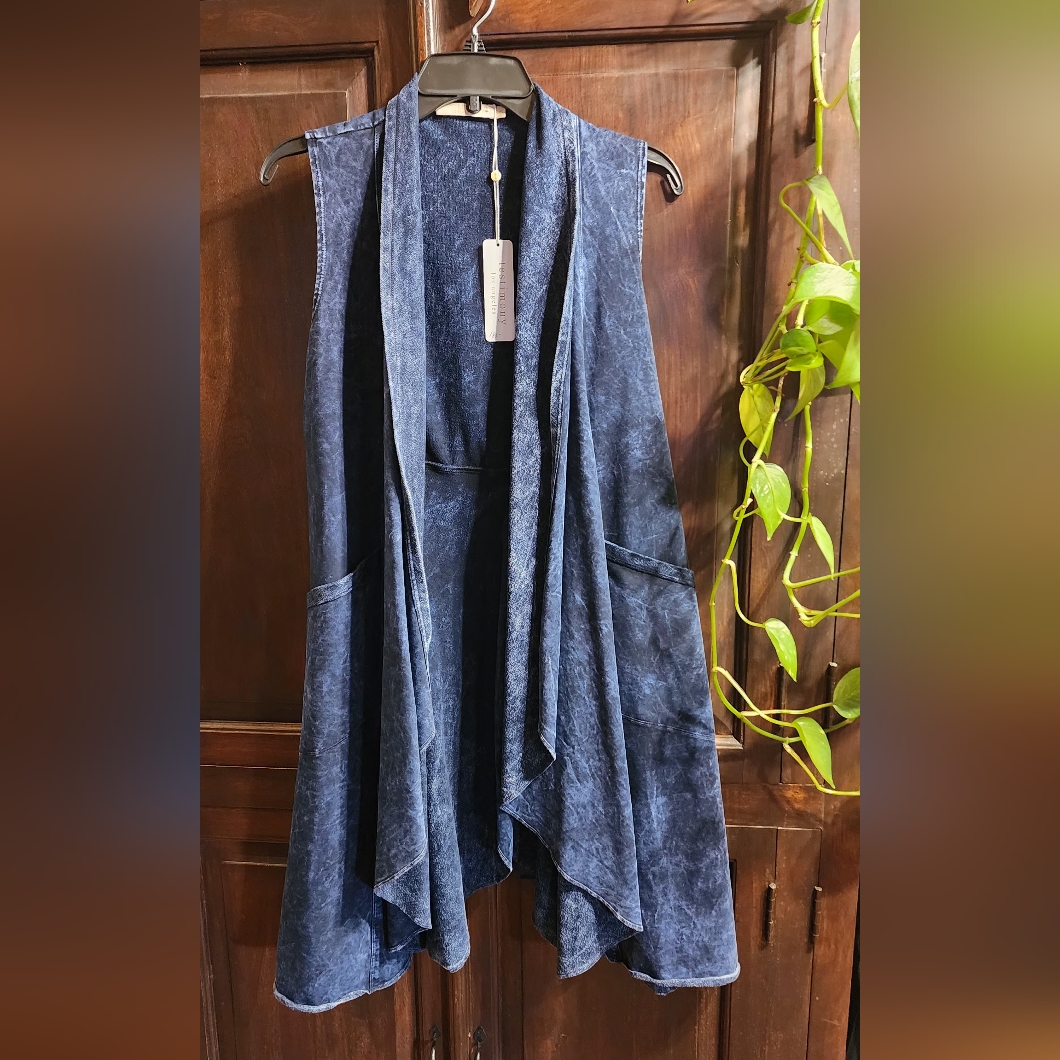 Nwt Testimony Long Vest